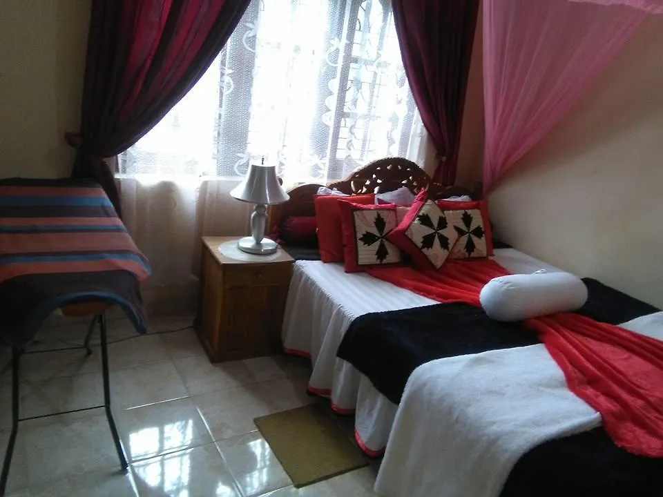 Daffon Guest House نيجومبو